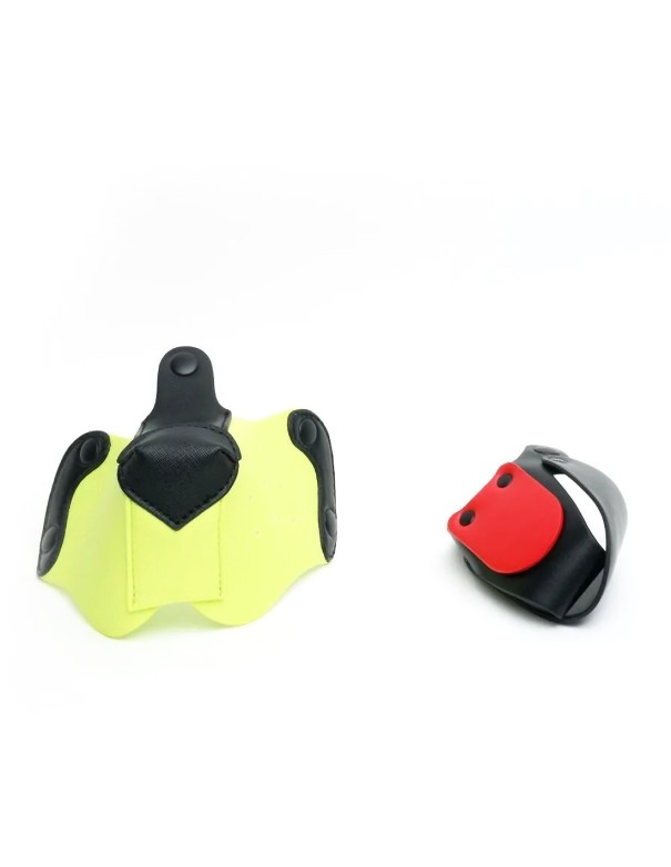 665 Playful Pup Hood Black/Yellow